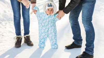 Vacances en Auvergne-Rhône-Alpes : comment profiter au maximum de votre séjour avec bébé ?